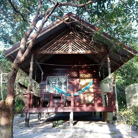 Lucky Resort Koh Phayam Exteriör bild