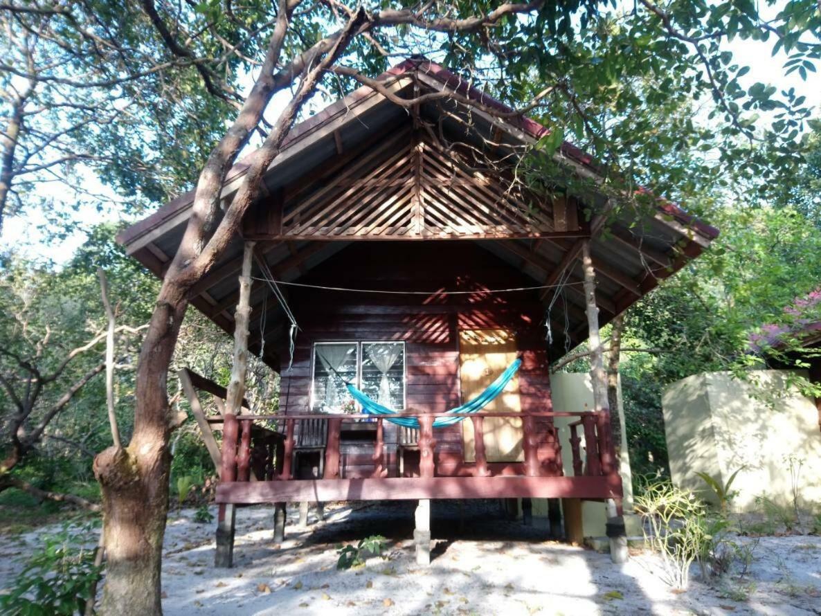Lucky Resort Koh Phayam Exteriör bild