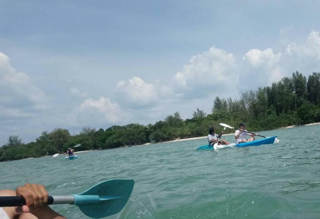Lucky Resort Koh Phayam Exteriör bild