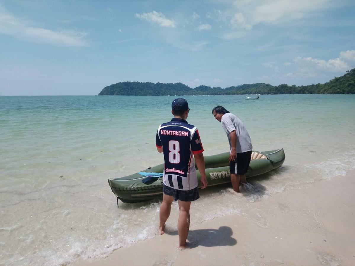 Lucky Resort Koh Phayam Exteriör bild
